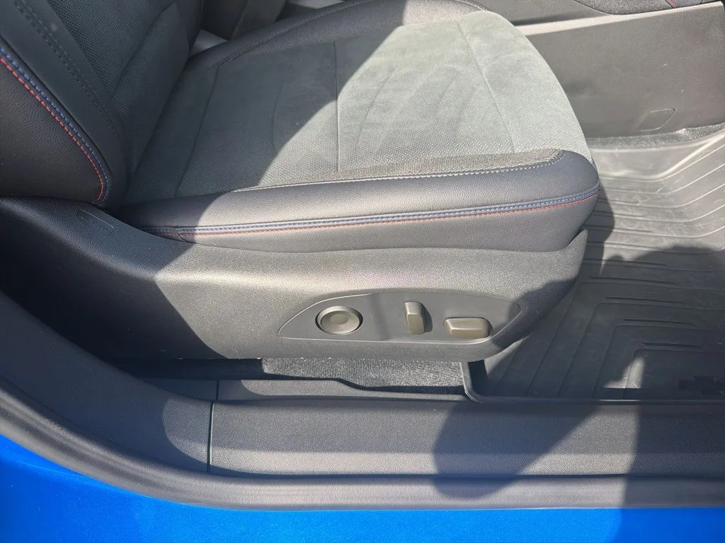 Used 2025 Blue Chevrolet RS image 38