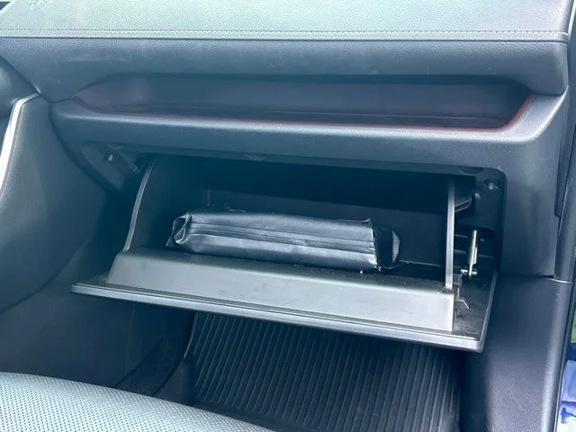Used 2019  Toyota Limited image 36