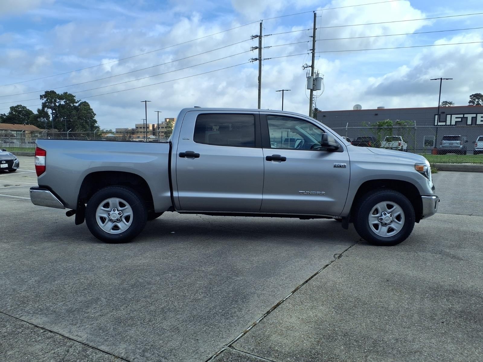2021 Toyota Tundra 4WD SR5 - 3
