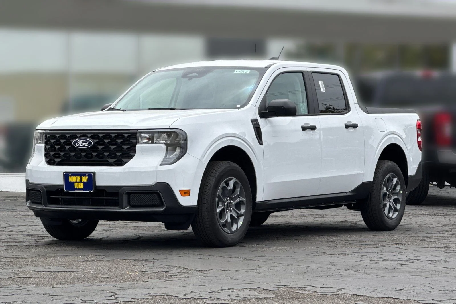 New 2026 Oxford White Ford XLT image 8