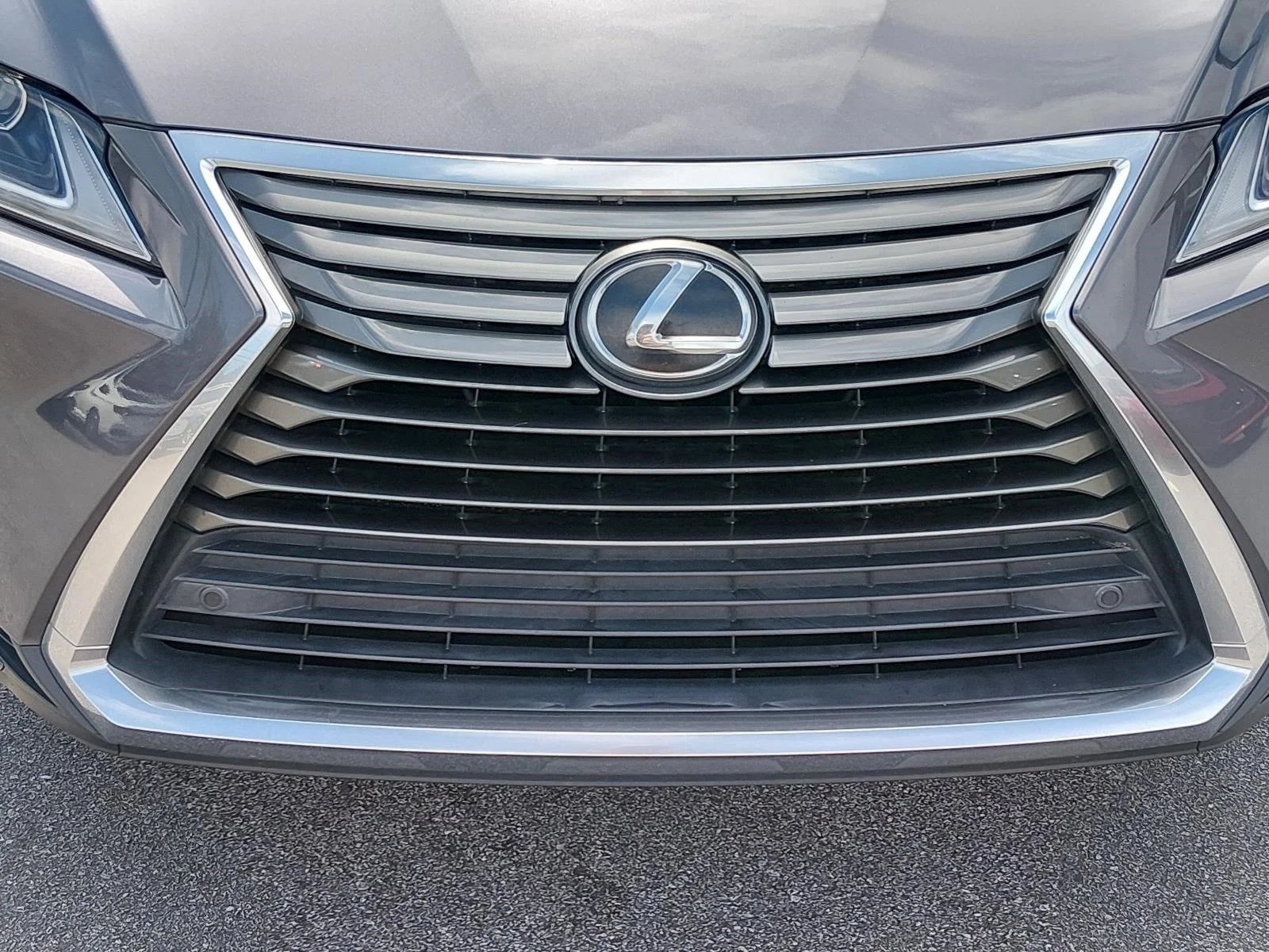 Used 2019 Nebula Gray Pearl Lexus Base image 9