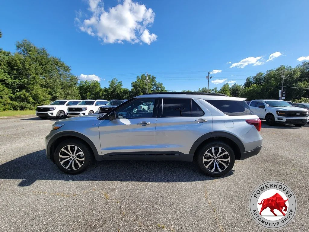 Used 2023 Silver Ford ST-Line image 2