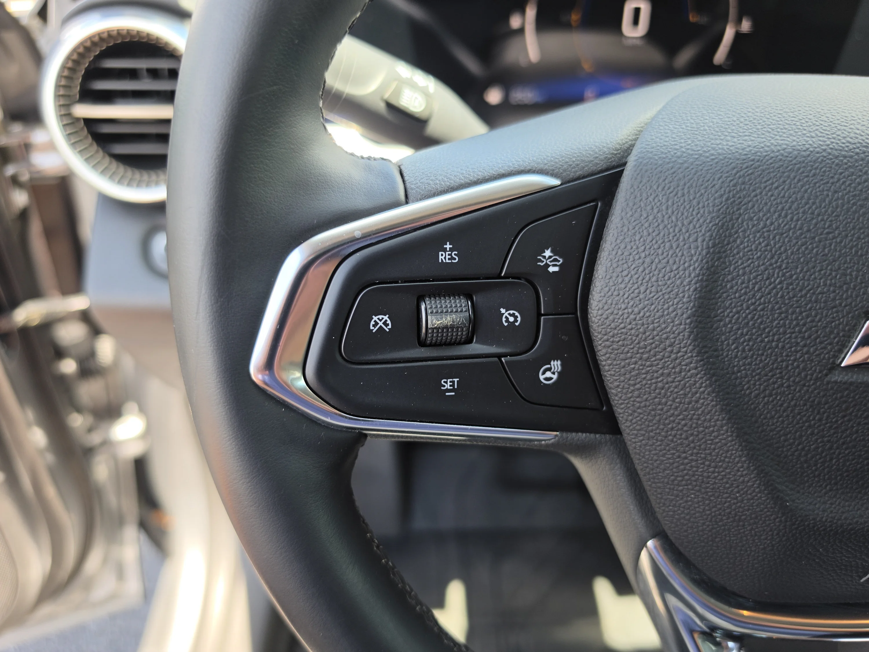 Used 2025 Sterling Gray Metallic Chevrolet ACTIV image 32