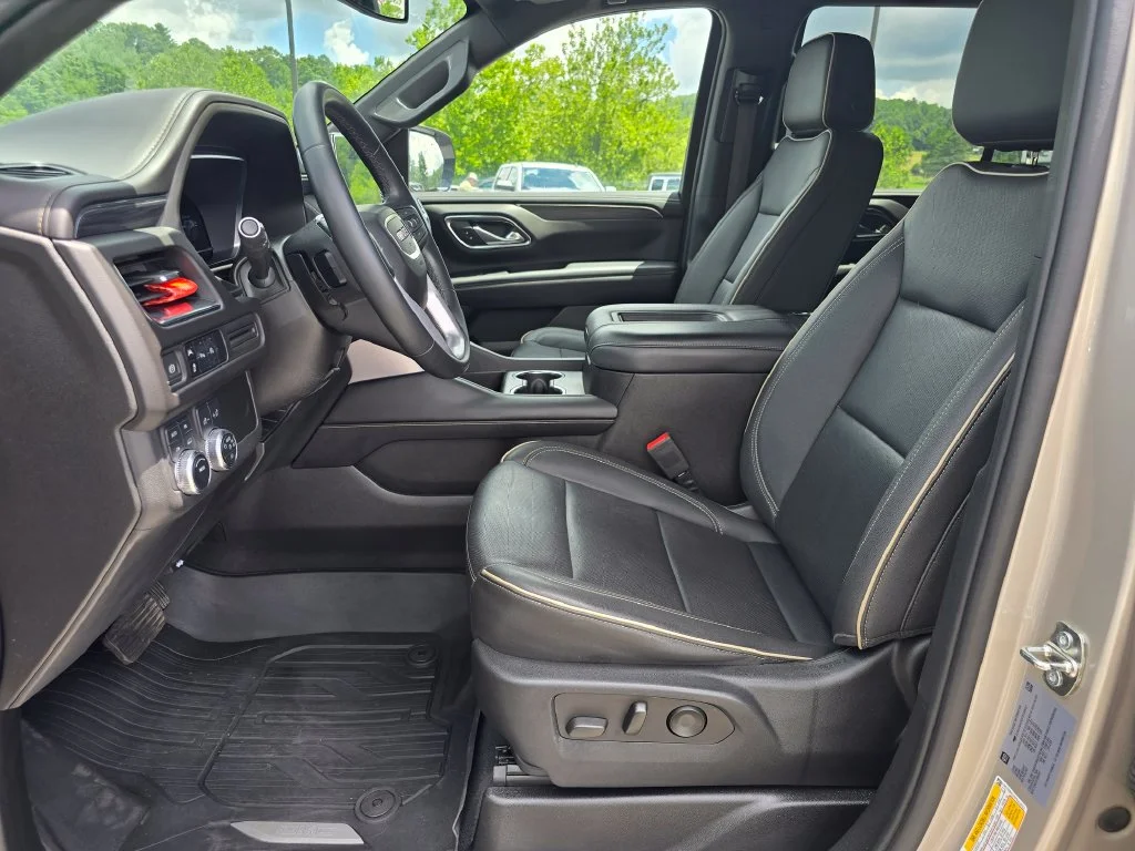 Used 2023 Beige GMC SLT image 4