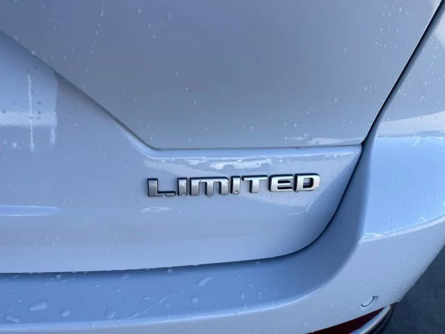New 2027 White Jeep Limited image 5