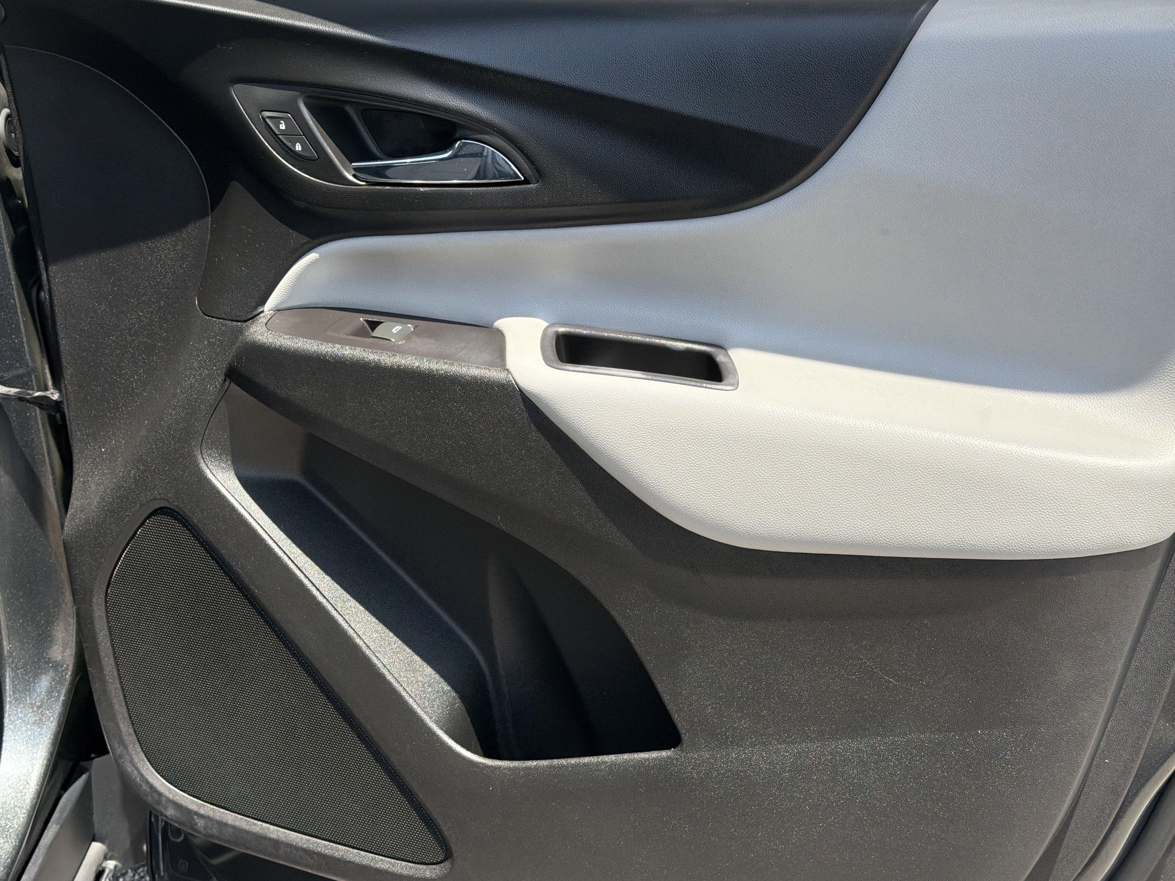Used 2020 Nightfall Gray Metallic Chevrolet LT image 15