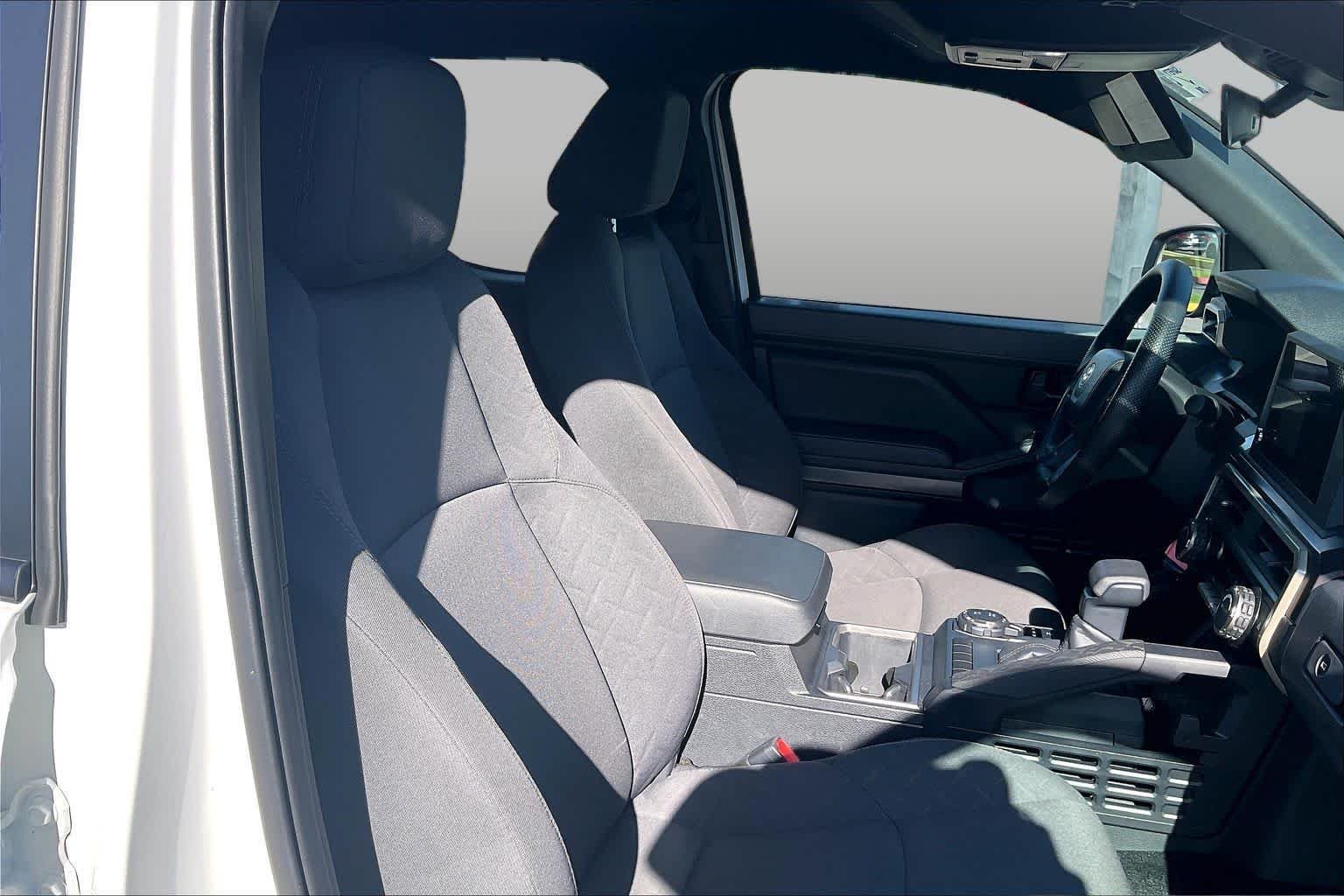 Used 2025 Ice Cap Toyota SR5 image 8