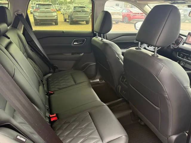 New 2026 Scarlet Ember Tintcoat Nissan Platinum image 22