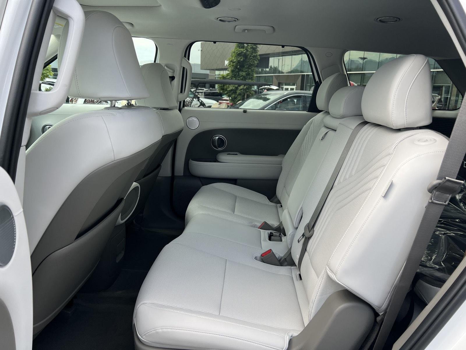 New 2026 Creamy White Pearl Hyundai SEL Premium 8P image 27