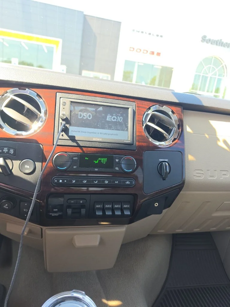Used 2008 White Ford XL image 6