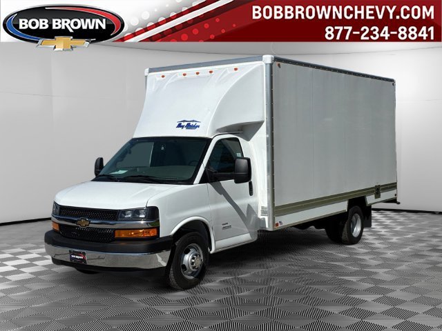 2026 Chevrolet Express Cutaway Base