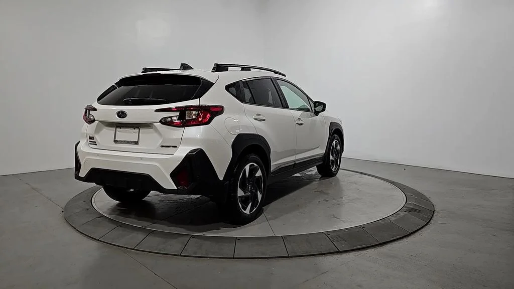 New 2026 CRYSTAL WHITE PEARL Subaru Limited image 5