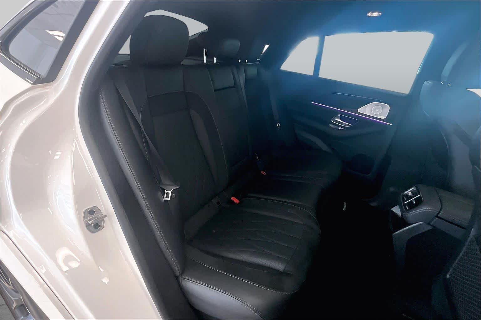 Used 2023 MANUFAKTUR Diamond White Metallic Mercedes-Benz AMG® GLE 63 S image 19