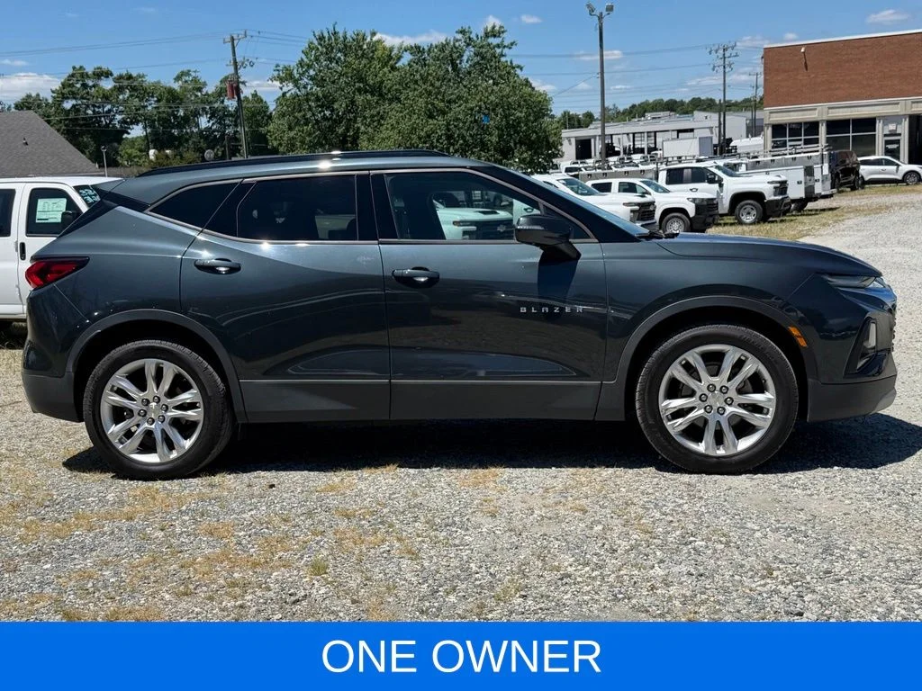 Used 2020 Gray Chevrolet LT image 3