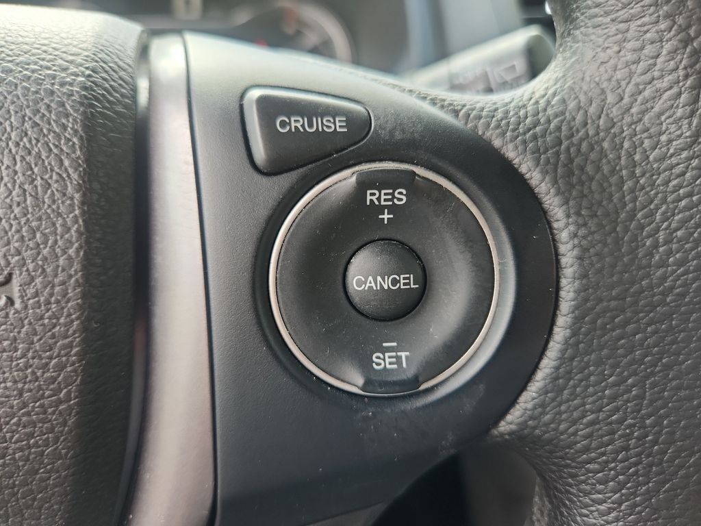 Used 2018  Honda EX image 19