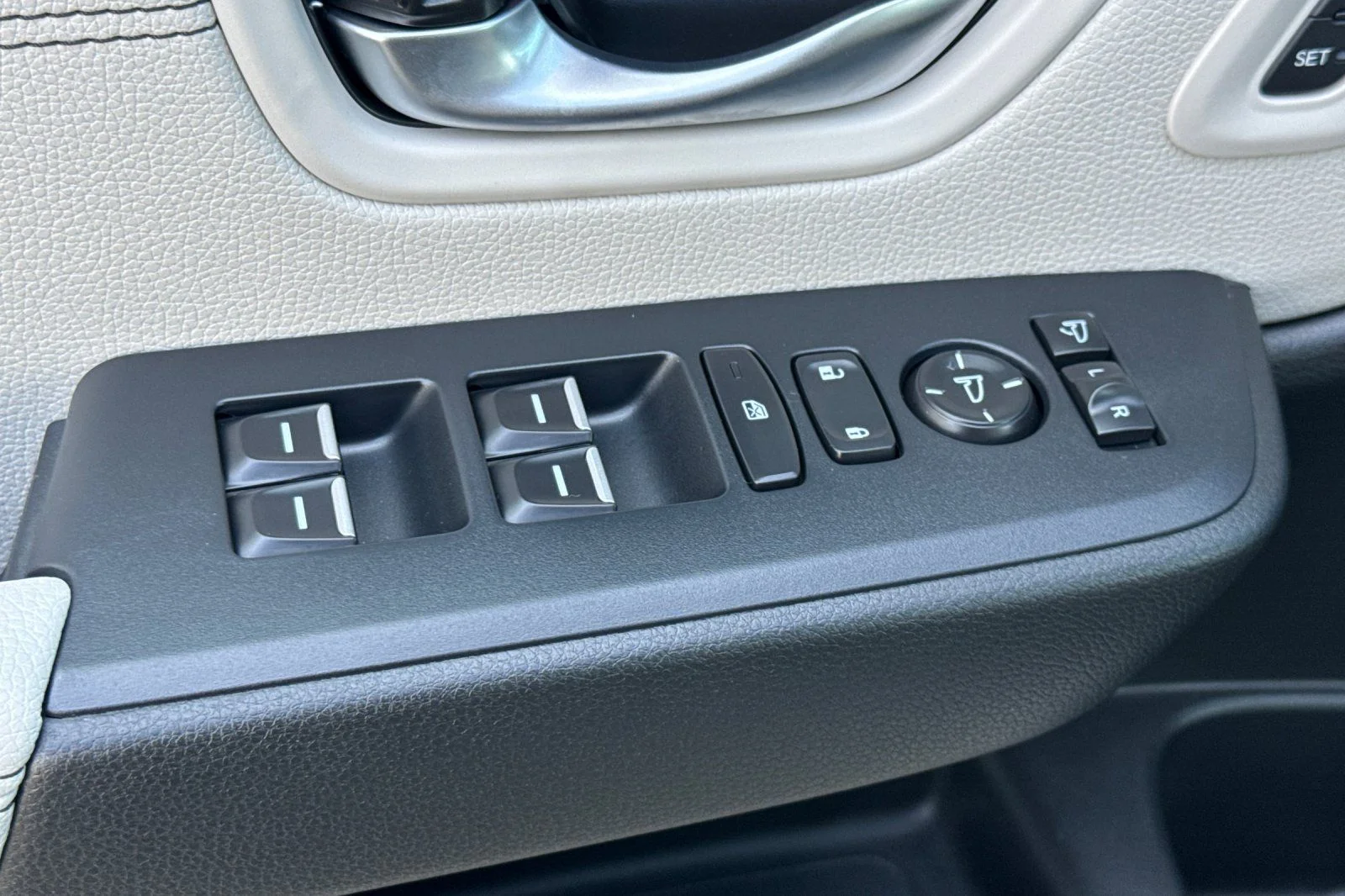 New 2026 Platinum White Pearl Honda AWD Touring image 11