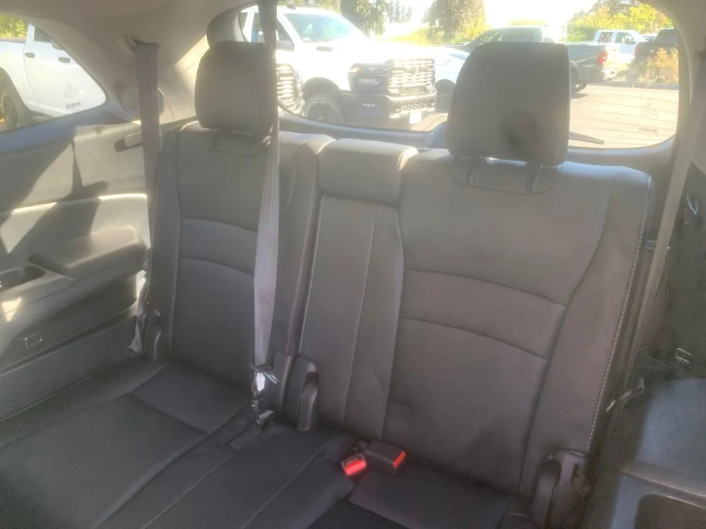 Used 2022 Modern Steel Metallic Honda Touring image 26