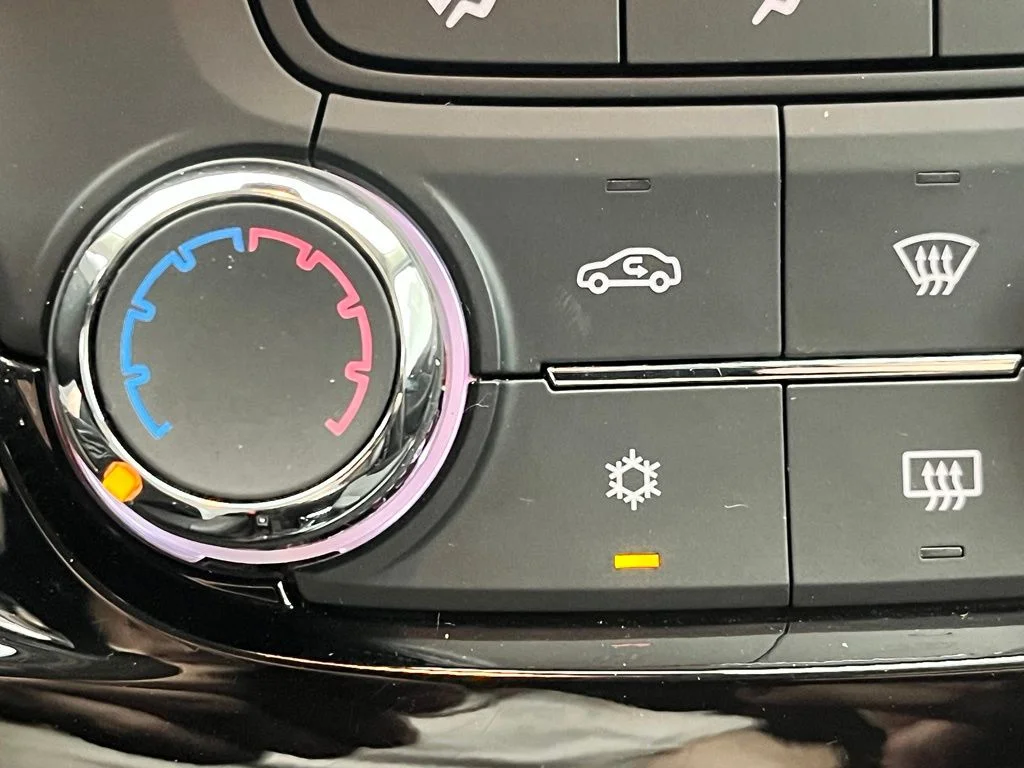 Used 2022 White Buick Preferred image 6