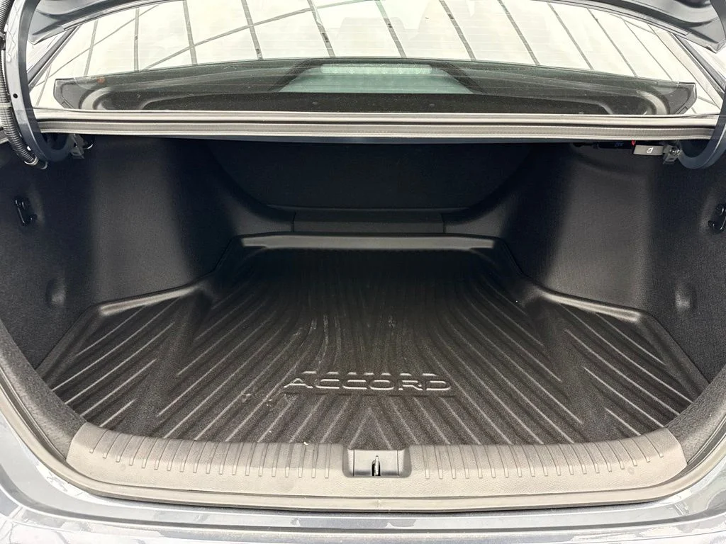 New 2026 Meteorite Gray Metallic Honda LX image 9