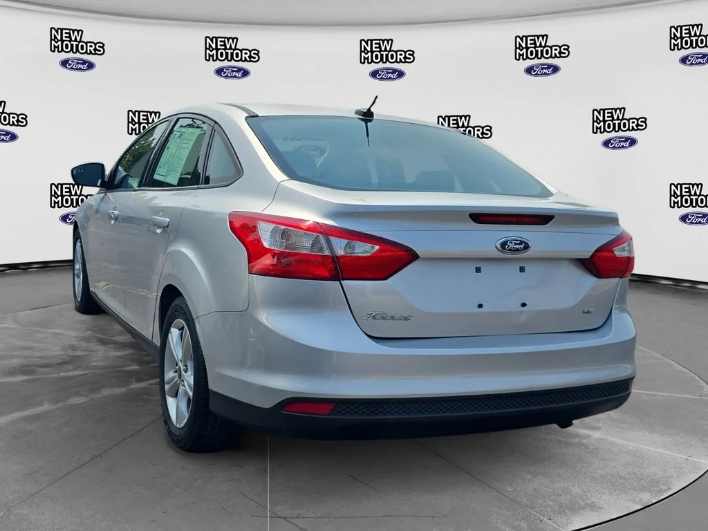 Used 2014 Ingot Silver Ford SE image 2