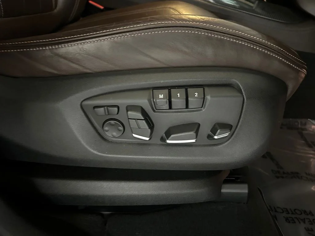 Used 2014 Black BMW xDrive50i image 26