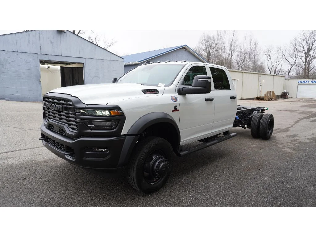 New 2026 Bright White Clear-Coat Exterior Paint RAM Tradesman image 5