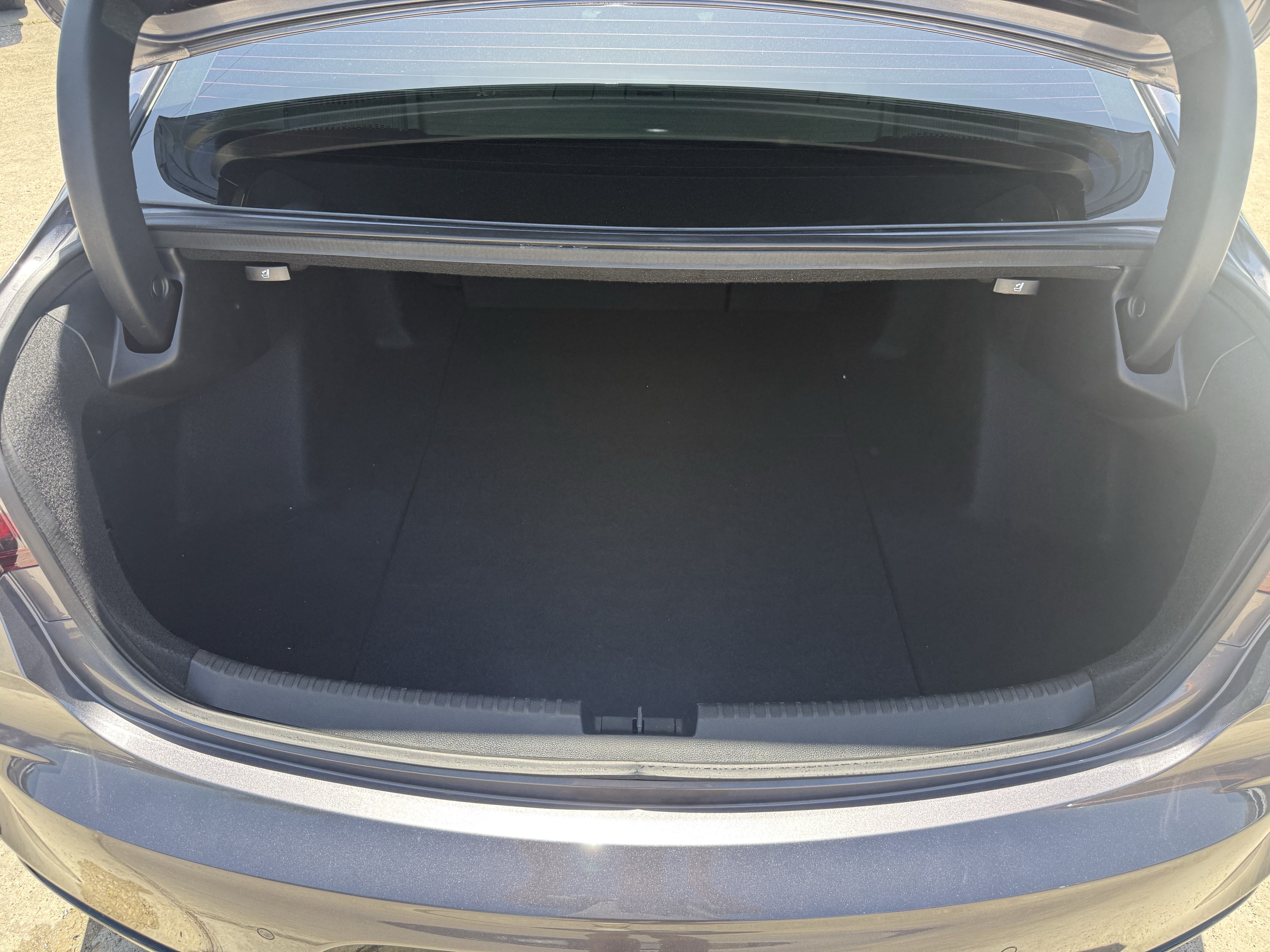 Used 2022 Black Acura  image 31