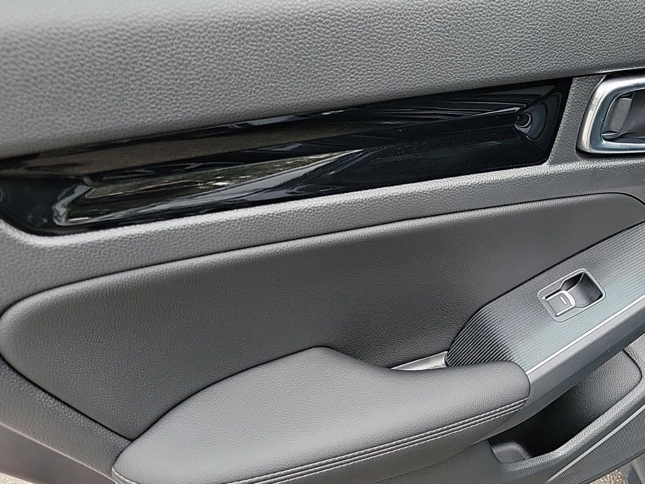 2025 Honda Civic Sport Touring - Photo 14