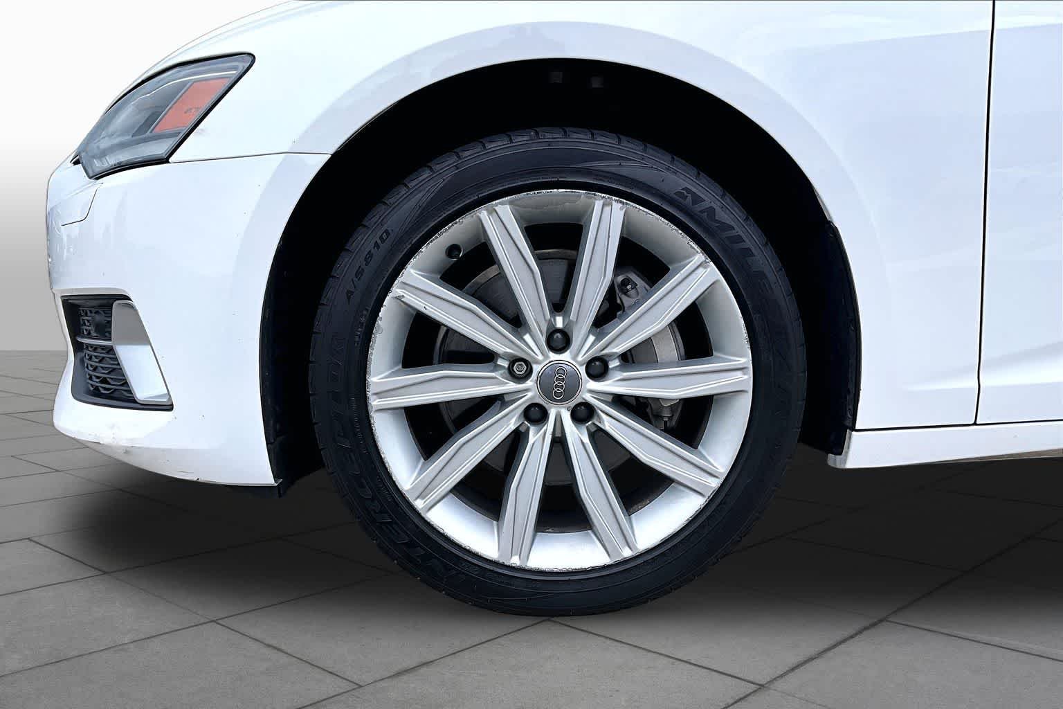 Used 2019 Ibis White Audi Premium image 10