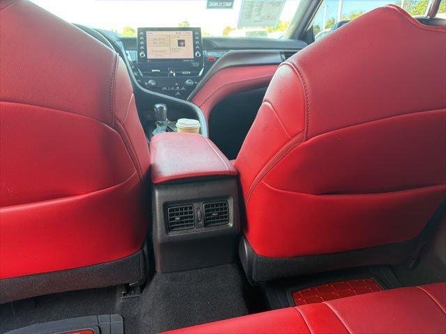 Certified Used 2021 MID BLK/WIND CHILL Toyota  image 21