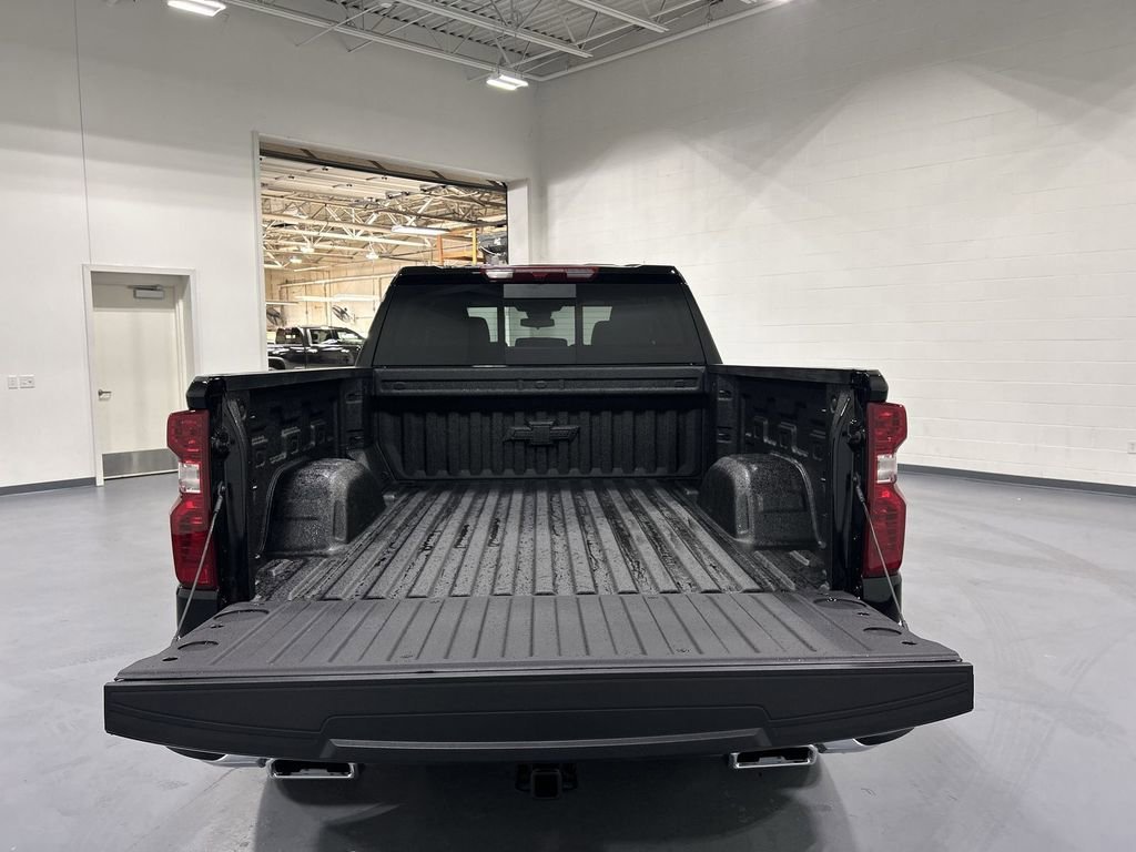 New 2026 Black Chevrolet LT image 20
