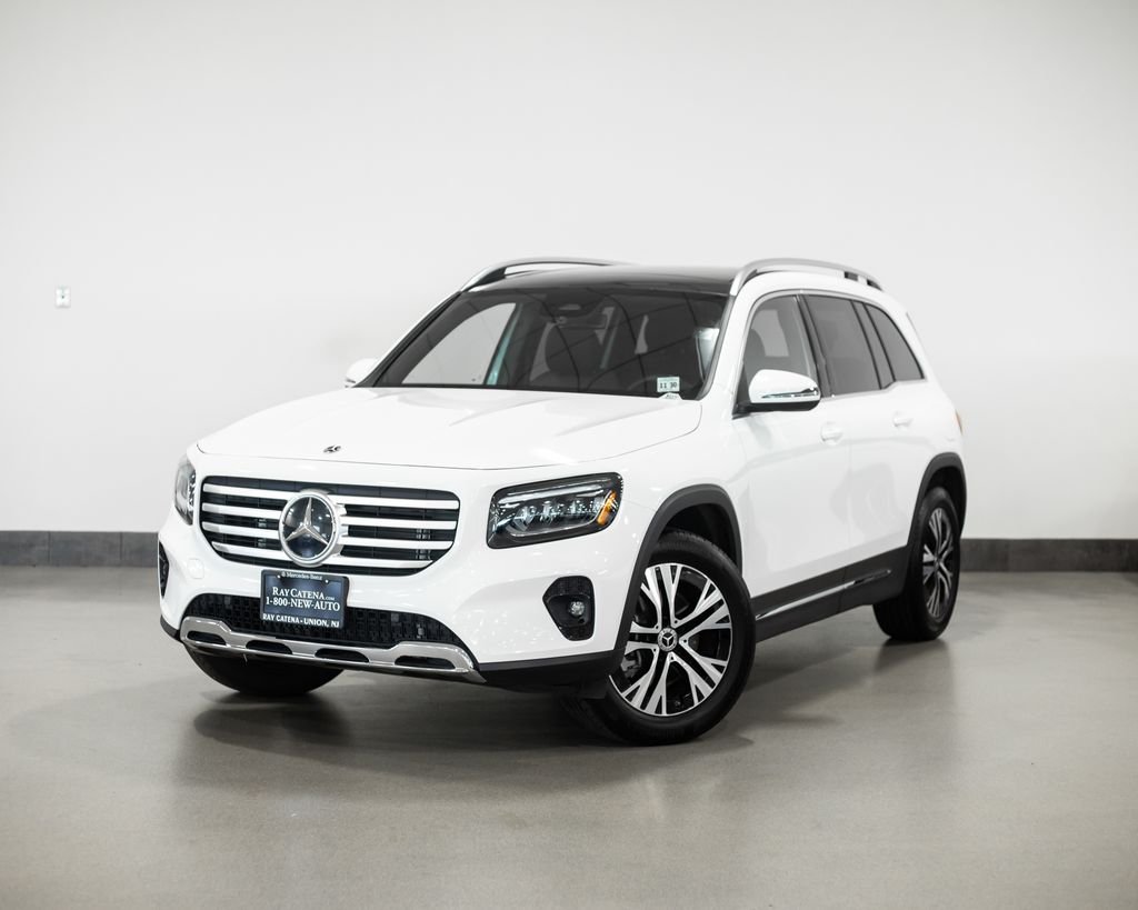 2026 Mercedes-Benz GLB GLB 250 4MATIC's photo