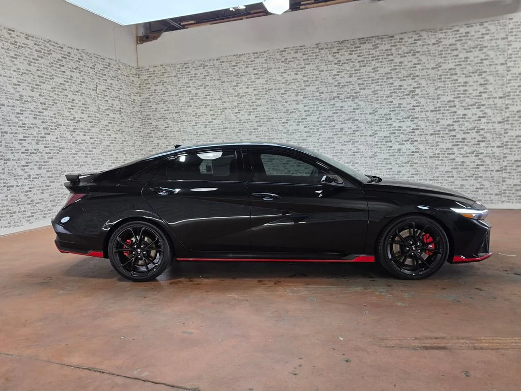 New 2026 Abyss Black Hyundai Base image 6