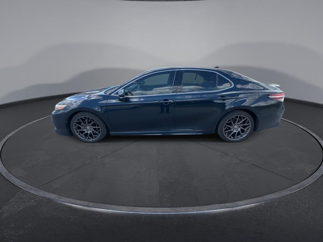 Used 2019 Galactic Aqua Mica Toyota XSE V6 image 5
