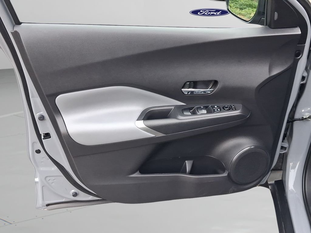 Used 2023 Gray Nissan SR image 21