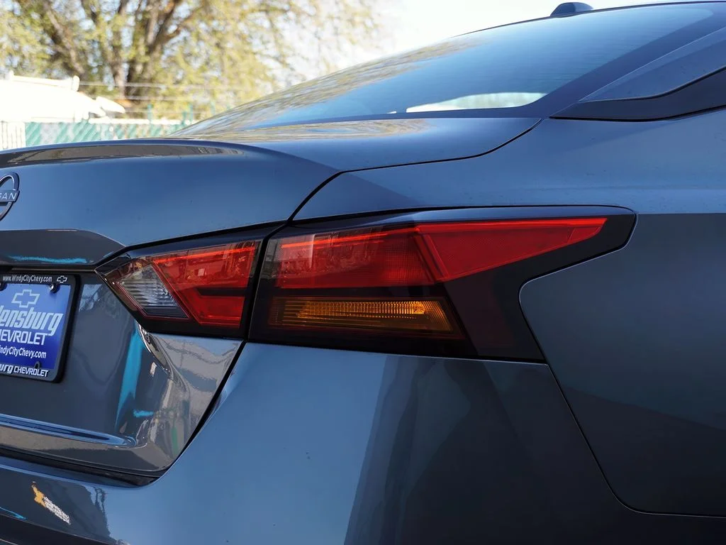 2025 Nissan Altima SV - Photo 12