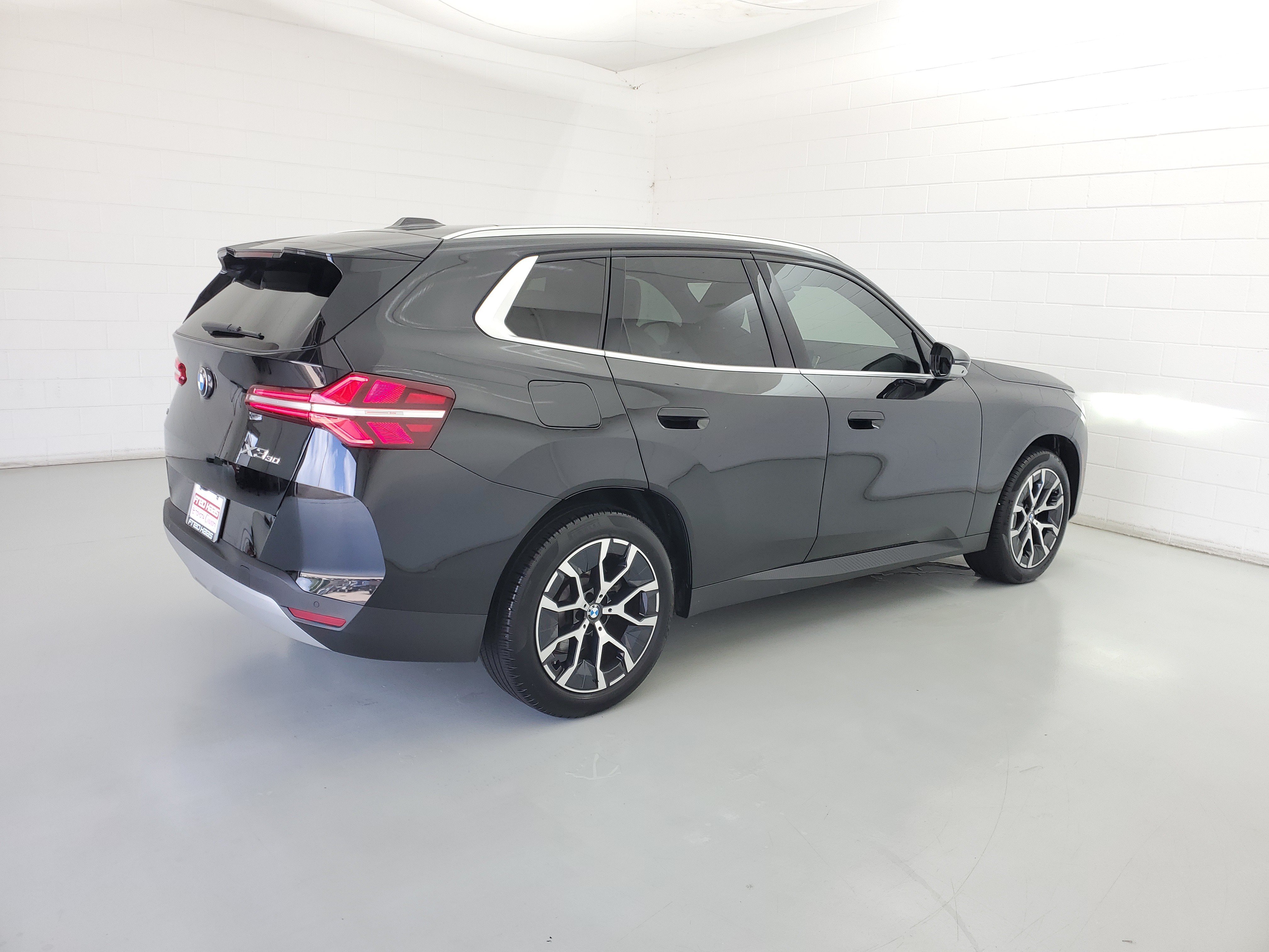 Used 2025 Black Sapphire Metallic BMW 30 xDrive image 5