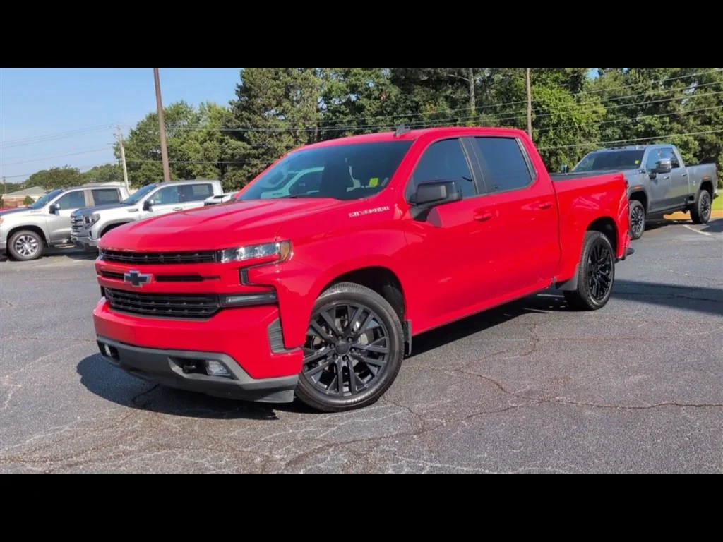 Used 2019 RED HOT Chevrolet RST image 4