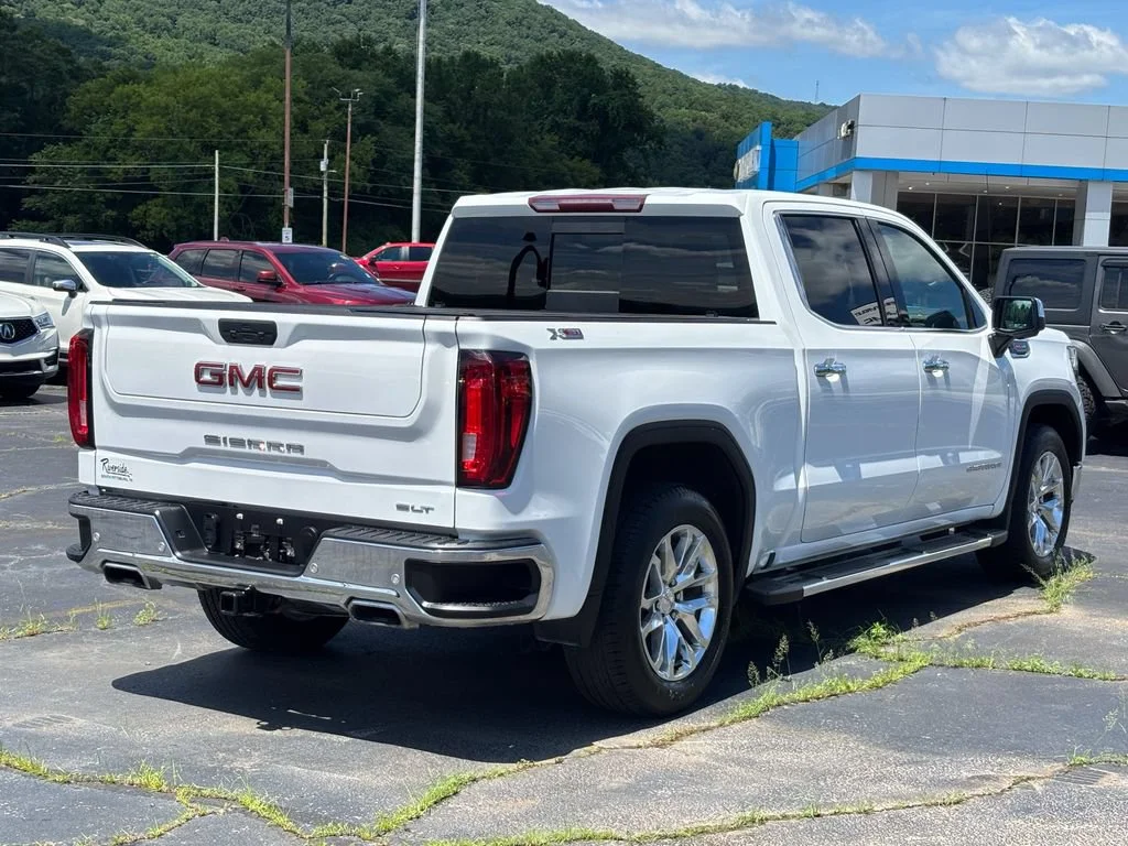 Used 2022 Summit White GMC SLT image 7