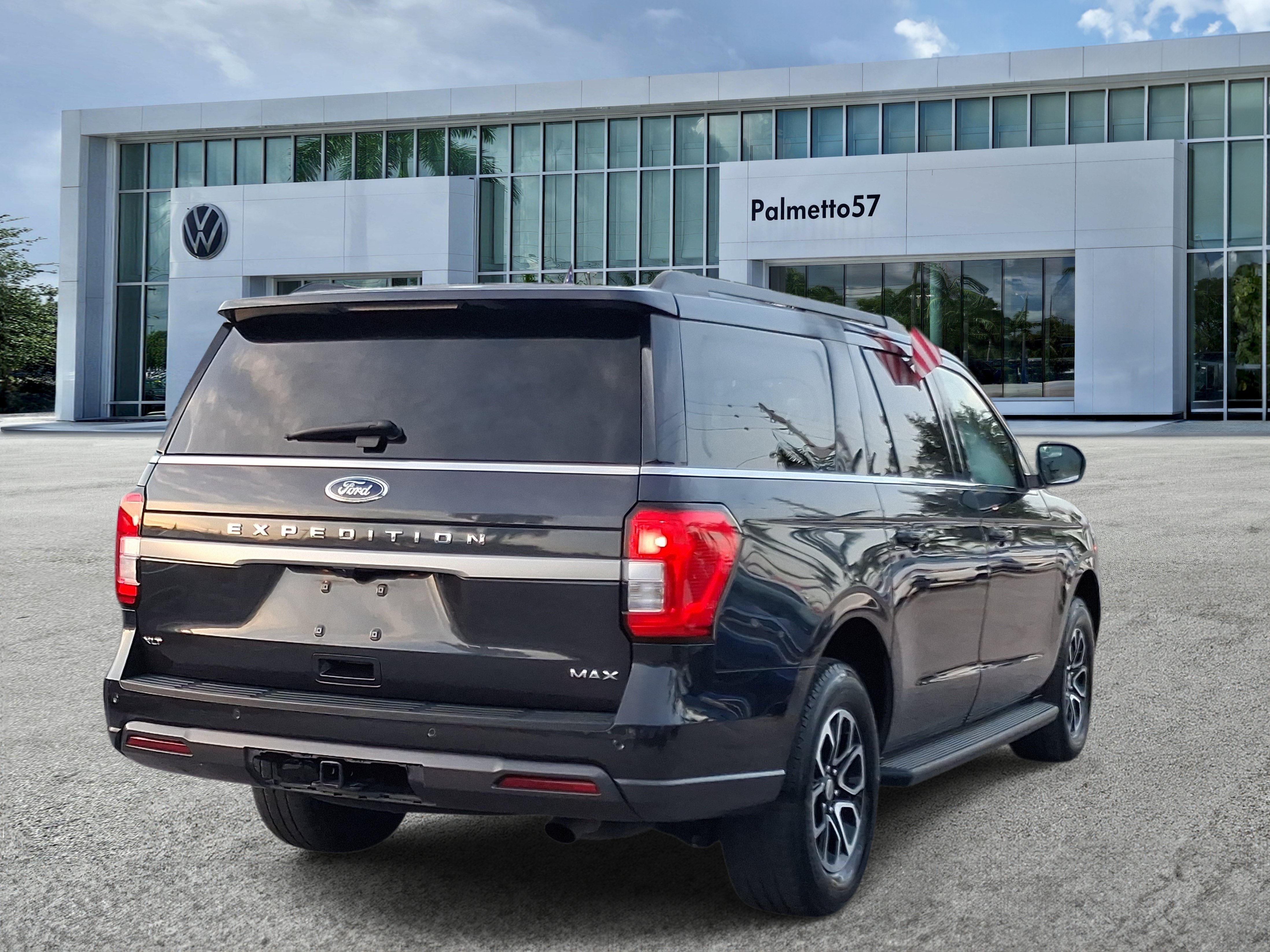 Used 2024 Gray Ford XLT image 6