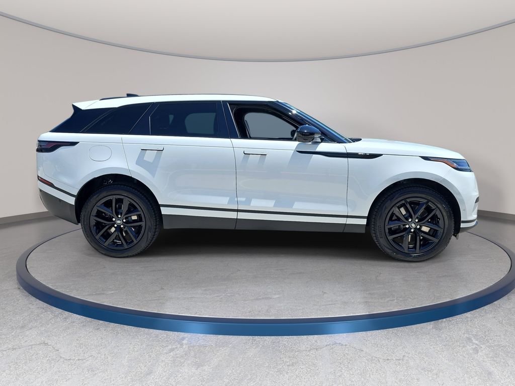 New 2026 Fuji White LAND ROVER S image 4