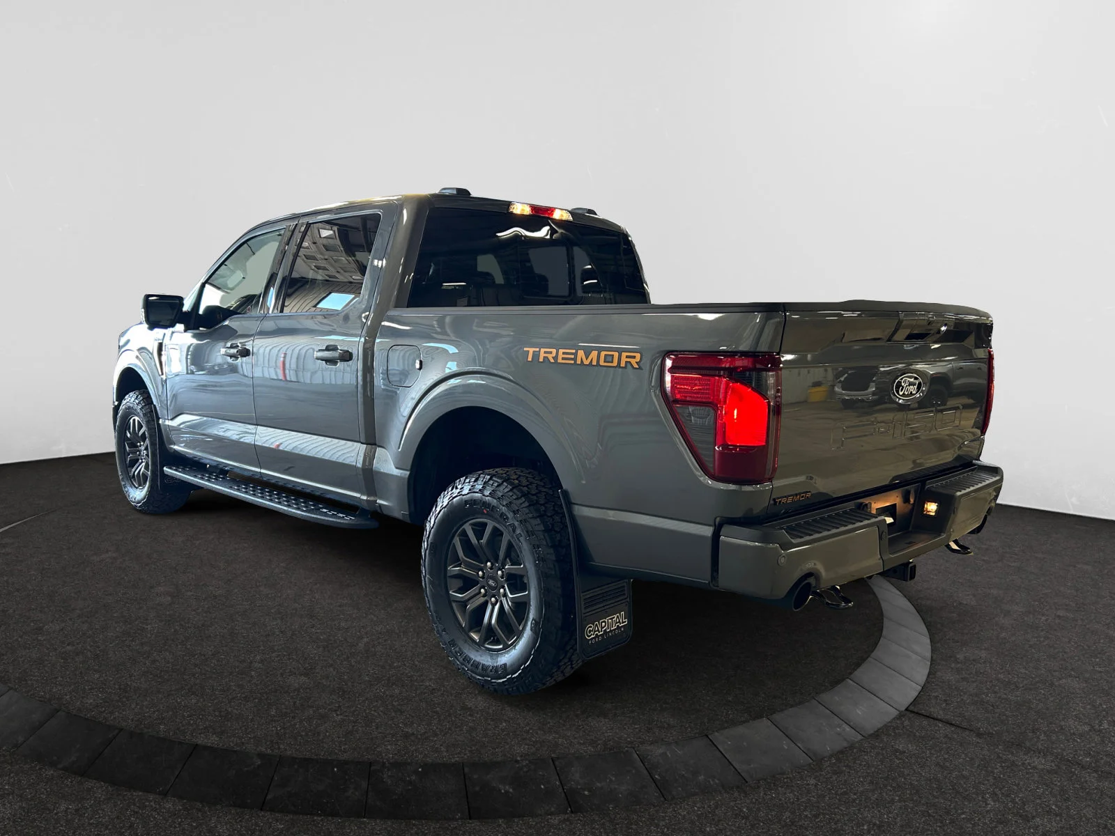 New 2026 Carbonized Grey Metallic Ford Tremor image 3