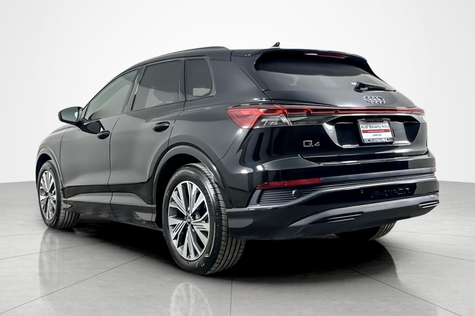 Used 2025 Mythos Black Metallic Audi Premium 45 RWD image 3