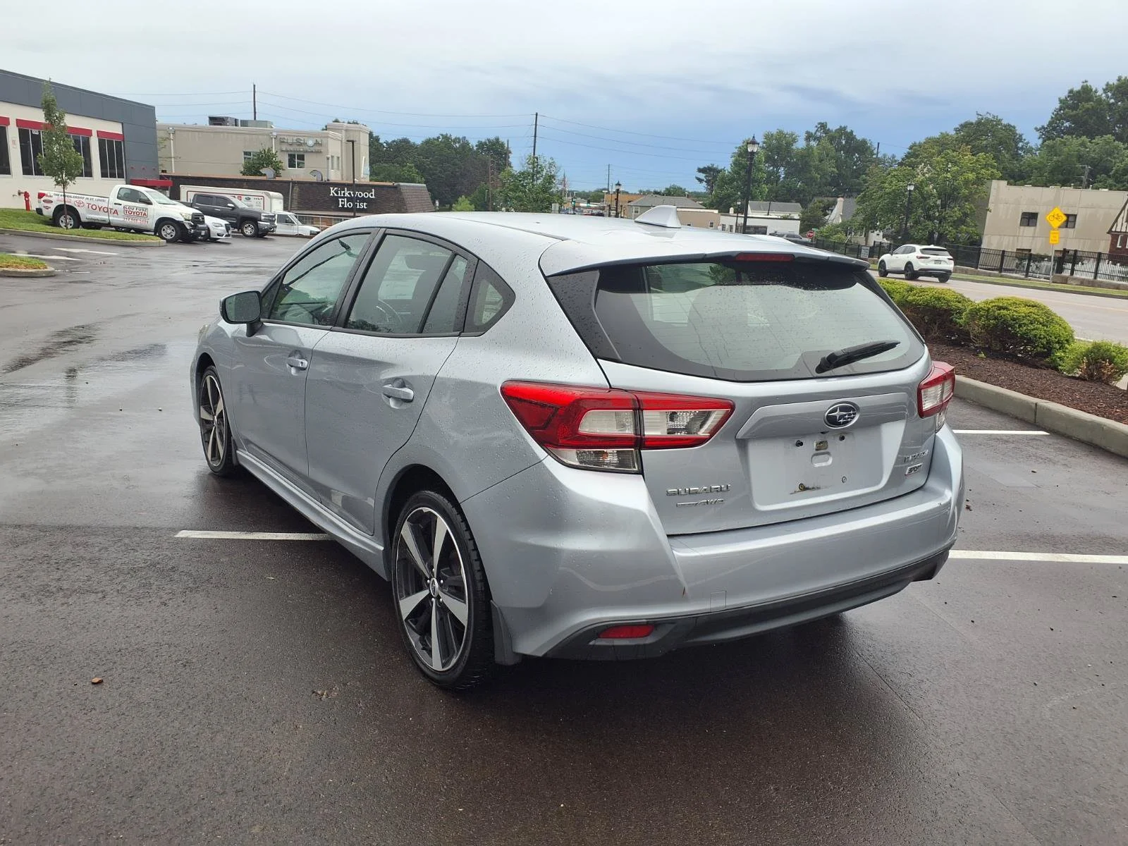 Used 2018 Ice Silver Metallic Subaru Sport image 26