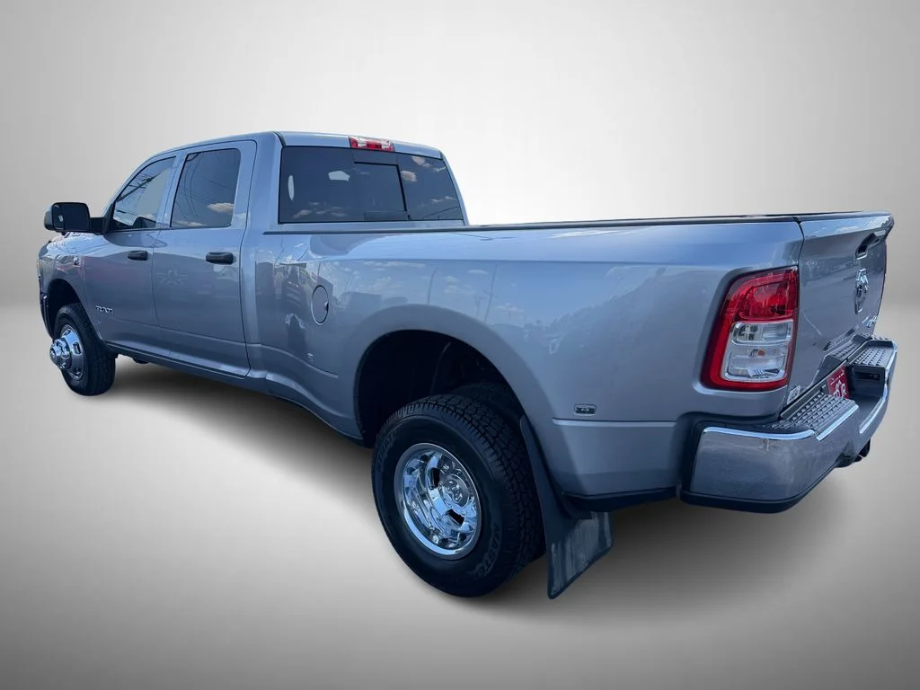 Used 2022 Silver Ram Tradesman image 4