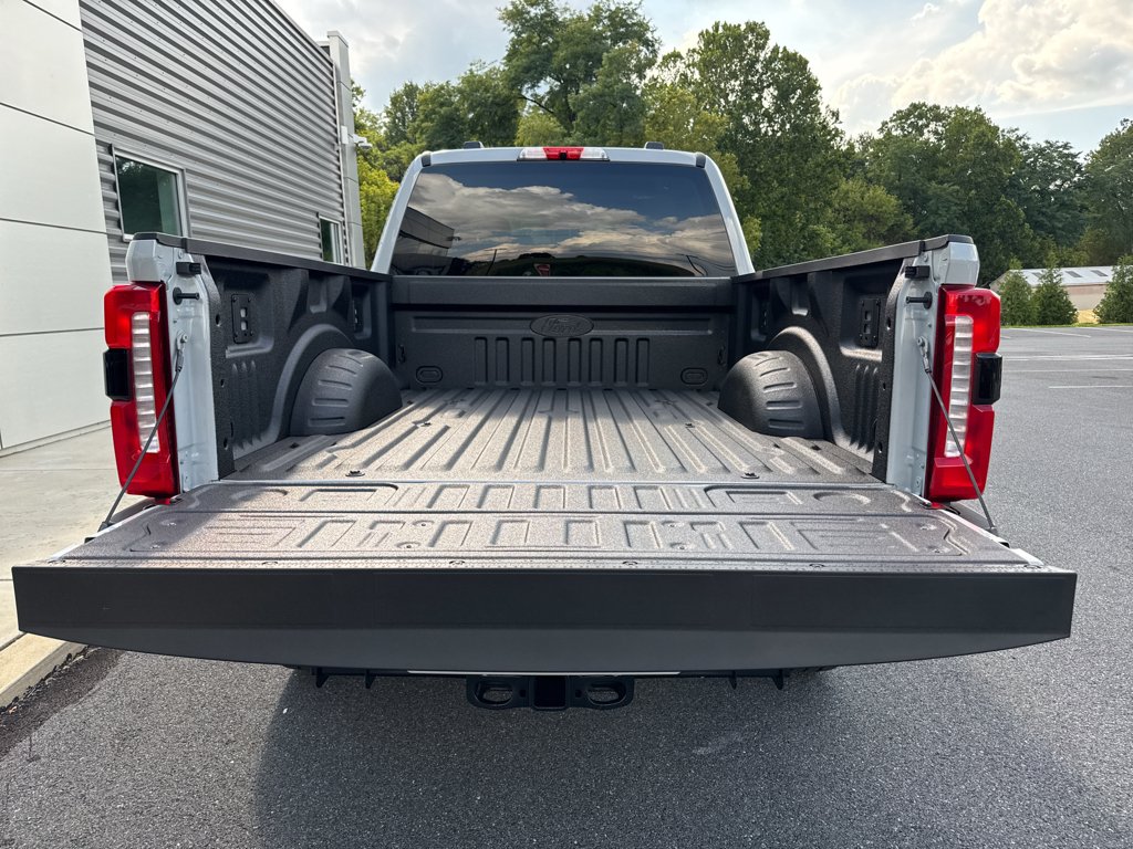 New 2026 Avalanche Ford XLT image 10