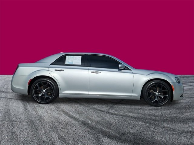2021 Chrysler 300 S photo 3