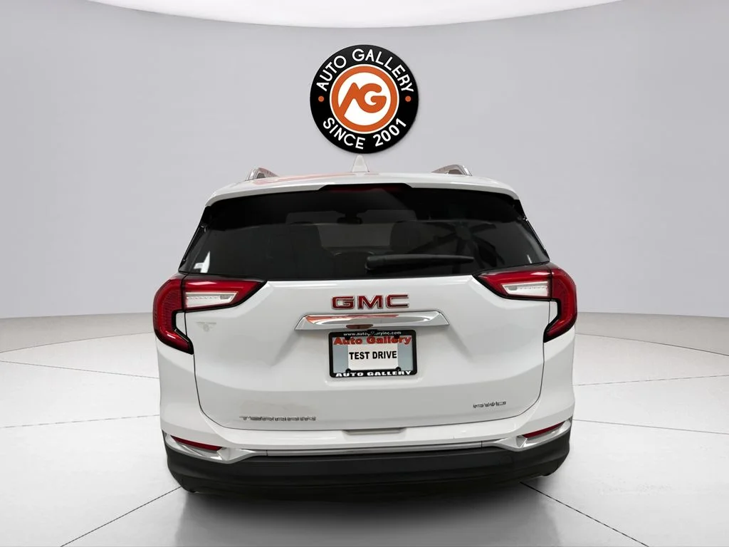 Used 2022 White GMC SLT image 4