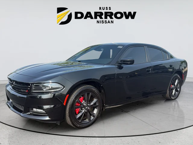 Used 2023 Black Dodge SXT image 1