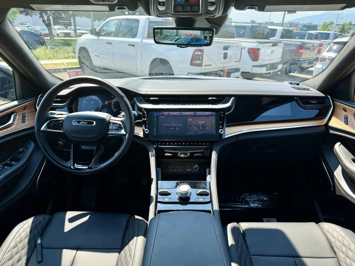 New 2026 White Jeep Summit image 22